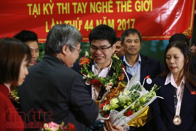 Đoàn thí sinh dự thi tay nghề thế giới đã về đến Việt Nam ảnh 2